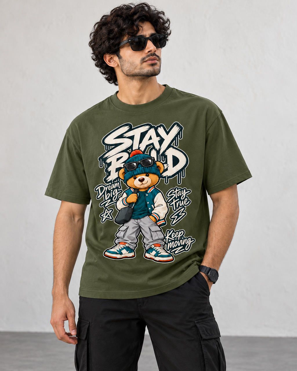 Big Dreams, Bold Moves – Streetwear Bear T-Shirt